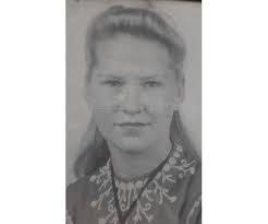 Crystal Snider's Instagram, Twitter & Facebook