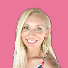 Have you tried tempeh bacon 👀? I'm here to tell you that you MUST!! Easy,  crispy, and delicious, you can stuff it in a sandwich, sprinkle it