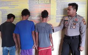 Check spelling or type a new query. Ketahuan Mencuri 3 Remaja Di Dumai Babak Belur Dihajar Warga