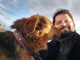El recién electo gabriel boric, afirmaba: Gabriel Boric Font On Twitter Ayer Se Hizo Conocido Pero Hoy Se Los Presento Oficialmente El Es El Brownie Nuestro Perro Libertario