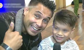 Jonathan Rojas presentó por primera vez a su hijo Ignacio en televisión