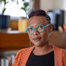 Bettina Young's Instagram, Twitter & Facebook