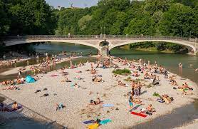 Eine besondere entwicklung erfuhr die gartenkunst in großbritannien. Oben Ohne In Der Isar Keine Vertreibung Aus Dem Paradies