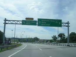 Beberapa kawaasan di lembah klang dilanda banjir. Lebuhraya Baru Lembah Klang Mapio Net