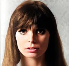 Merrlee Rush was born in Seattle, Washington to Reuben and Edith Gunst. Her  father was a home-builder. She grew up in Seattle's North End, and studied  classical piano from a young age.[2]