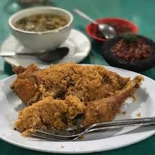 Restoran tersebutlah yang sekarang dikenal dengan nama ayam goreng ny.suharti. Resep Ayam Goreng Suharti Masakan Mama Mudah