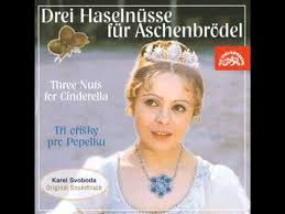 Aschenputtel (bei bechstein aschenbrödel) ist ein bekanntes märchen (atu 510 a). Die Stiefmutter Asche Und Erbsen Soundtrack Zu Drei Haselnusse Fur Aschenbrodel Youtube
