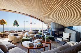 In this mansion tour, mike & jaden of propertygrams take you along the british properties golden mile in west vancouver to a spectacular modern house with un. 18 Stylish Homes With Modern Interior Design Architectural Digest