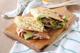 Come preparare la piadina fatta in casa senza strutto. Piadina Romagnola Ricetta Dissapore