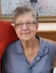 Suzy Bruce's Instagram, Twitter & Facebook