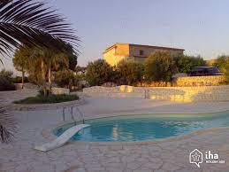 Da maulli, appartamento al piano terra di mq 80 composto da zona living con cucina, due camere da letto. Vermietung Marina Di Ragusa Fur Ihren Urlaub Mit Iha Privat