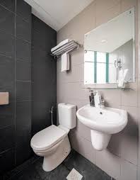 Reservasi hotel melalui situs booking.com juga bisa mendapatkan harga promo. Frnaqhdffgm8pm