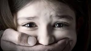 Child sexual abuse has been connected to later emotional and behavioural problems in victims, and to an increased tendency toward alcoholism, depression, mental illness, and suicide. Pedofilia En Alemania Gobierno Entrego Ninos En Custodia A Violadores