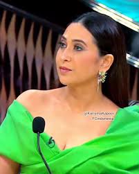 emang udah dasar cantikknya kebangetann jadi candid macam apapun tetappp  wahhhhh😍😍😍😭 #KarismaKapoor #RaniHindustani #HeroineNo1  #IndiasBestDancers #Brown #Bollywood