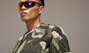 Nike Dri-FIT Miler Men's Short-Sleeve Camo Running Top. Nike.com
