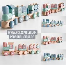 Jedes Kind Braucht Eine Eisenbahn Little Dutch Zug Personalisiert In 2020 Geschenk Fur Geburt Geschenke Zur Geburt Basteln Geschenke