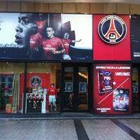 We did not find results for: Boutique Officielle Du Paris Saint Germain Psg Sporting Goods Shop In Champs Elysees