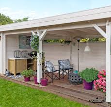 Ein Gartenhaus Mit Geschlossenem Raum Und Offener Terrasse Ideal Oder Hatten Sie Lieber Mehr R Gartenhaus Mit Terrasse Gartenhaus Mit Veranda Terassenideen