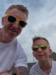 Chris Hillier (@pepespapa) • Instagram photos and videos