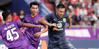 Pertandingan persela vs persik berlangsung di stadion si jalak harupat, bandung, rabu (7/4/2021) sore wib. Persik Ambil Pelajaran Dari Kekalahan Lawan Persela Bola Net