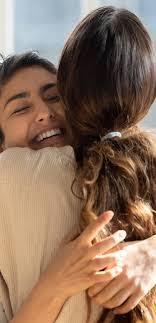 Kami Hardy's Instagram, Twitter & Facebook