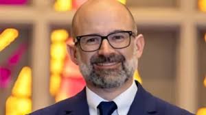 Mary Kay Minaghan donates $250 to Robin L. Kelly's campaign committee in  September