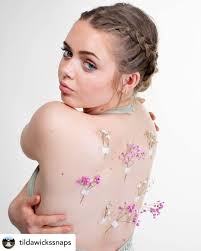 Models please create a Comp card or Zcard to have