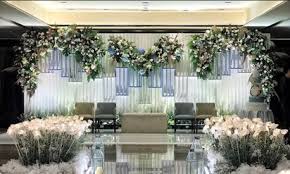 Видео dekorasi pelaminan terbaru 2016 канала ratu suri. 17 Modern Wedding Stage Design And Decor Inspirations You Ll Love Bridestory Blog