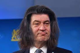 Jetzt auf unserer website und in unseren läden. Der Postillon Wegen Friseur Verbot So Sehen Unsere Politiker In Vier Wochen Aus