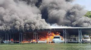 marina fire on kentucky lake