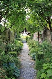 65 Beautiful Side Yard Garden Path Design Ideas Wholehomekover Garden Paths Landscape Design Walkways Paths