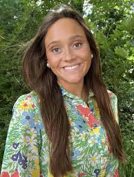 Compliments for Isabella's kindness and beauty