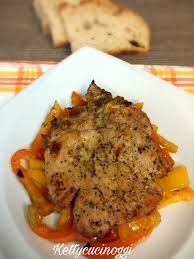 Oltre al tempo di preparazione e cottura, bisogna tenere conto di 12 ore per la marinata. Braciole Di Maiale Con Peperoni Caramellati Ketty Cucino Oggi
