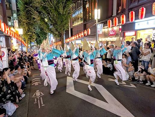 神楽坂商店街の夏祭り