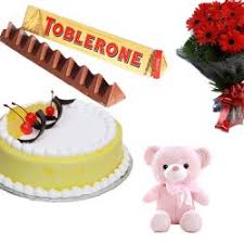 A cosy night in gift box (delivery from 29th june 2021) £50.00. Send Special Gifts On Women S Day To India Send Special Gifts On Women S Day To Goa Buy Women S Day Gift Online To Goa