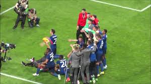 Pogba and mkhitaryan score in the europa league final 2017! 2017 Uefa Europa League Final Manchester United Players Celebrate Trophy With Fans Youtube