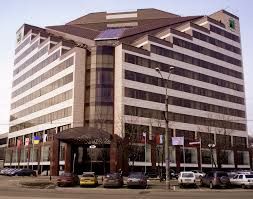 Заснований у 1992 році, комерційний банк приватбанк є лідером банківського ринку країни. Privatbank Vikipediya