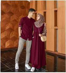 Model baju couple yang tersedia juga begitu beragam, mulai dari kaos, kemeja, batik, dan masih banyak lagi. Baju Couple Kondangan Kekinian 10 Ide Baju Kondangan Bareng Pasangan Ala Seleb Indonesia Namun Ternyata Pakaian Couple Tidak Hanya Untuk Pasangan Kekasih Charisse Fridley