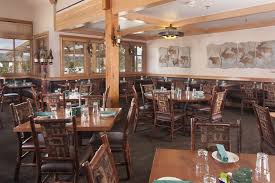 The old faithful inn dining room. America S Most Historic Bars Inns And Speakeasies Lovefood Com