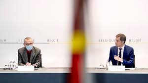 Het overlegcomité bespreekt vandaag het stappenplan met mogelijke versoepelingen voor de komende maanden. Liveblog Viroloog Van Gucht Blikt Vooruit Op Overlegcomite Op Een Bepaald Moment Moet Je Een Knoop Doorhakken Vrt Nws Nieuws