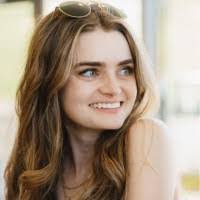 Robyn Cameron's Instagram, Twitter & Facebook