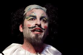 Ceci n'est pas une murga" y "Coco Romero y la matraca"