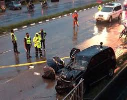 Agak teruk juga keadaan kereta yang dinaiki ainan dan sahabat beliau. Info Kemalangan Bencana Malaysia Posts Facebook