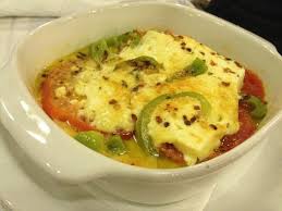 Preparare le melanzane al forno veloci è semplicissimo. Feta Al Forno Con Pomodori E Peperoni Bild Von Spartakos Taverna Zakynthos Tripadvisor