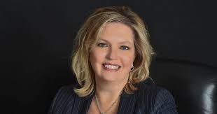 Top Lawyers: Edith Pearce Of The Pearce Law Firm On The 5 Things You Need  To Become A Top Lawyer In Your Specific Field of Law