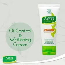 Review acnes natural care oil control & whitening cream. 7 Tips Memilih Pelembap Yang Tepat Untuk Jenis Kulit Berjerawat Bukareview