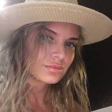 Anna Marta's Instagram, Twitter & Facebook