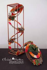 Pin By Misha On Blomme Kleur Gebruik Floral Arrangements Modern Flower Arrangements Abstract Flowers