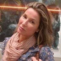 Julie Gannon's Instagram, Twitter & Facebook