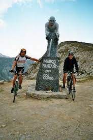 He was very good at climbing mountains in races. In Der Ferne Zeigt Sich Erstmals Das Pantani Denkmal Am Colle Dei Morti Bild Colle Dei Morti 2481 M